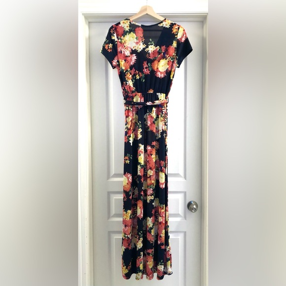 Navy Floral Maxi Dress - Picture 2 of 4